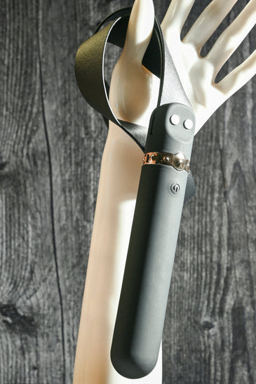 Adam & Eve SPANK ME VIBE BLACK