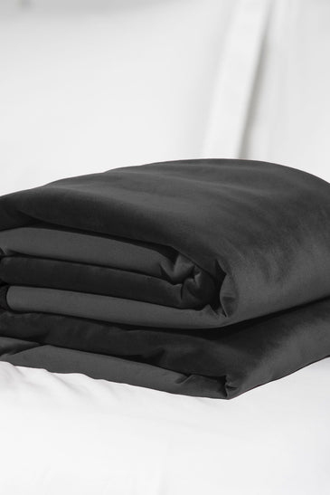 Fascinator Throw Black Velvish - Travel Size